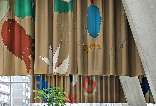 https://www.tatjanagerhard.com/cms/files/projects/artintegration-2025/047 gordijnen BELPAIRE .jpeg
